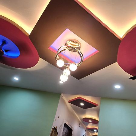 فندق Pragya International فاراناسي المظهر الخارجي الصورة