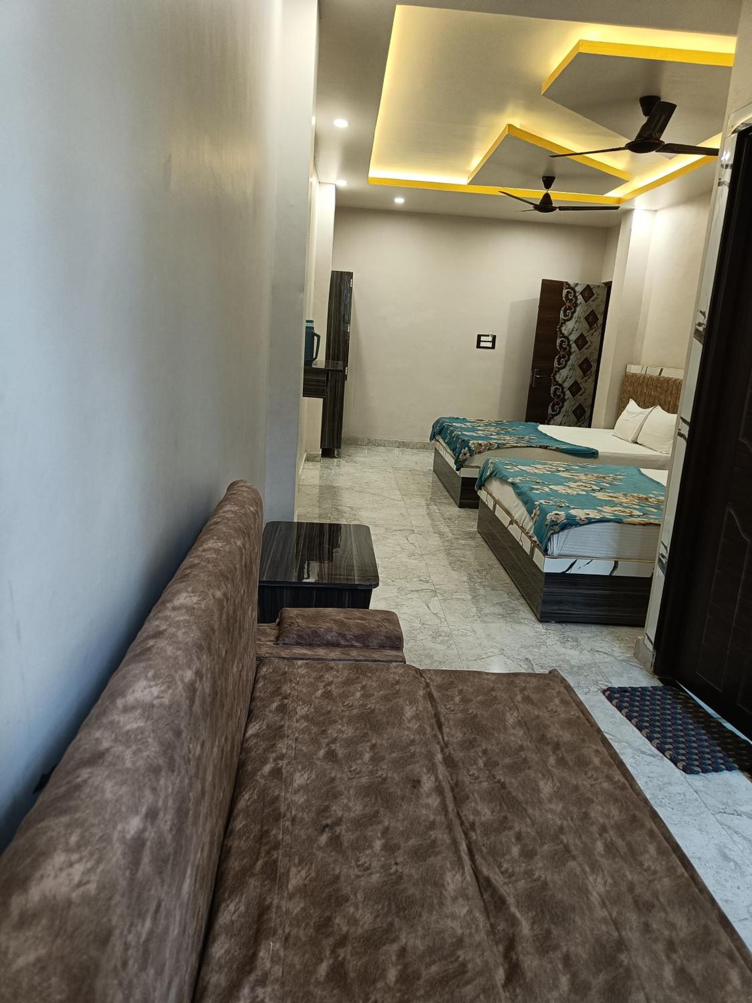 فندق Pragya International فاراناسي المظهر الخارجي الصورة